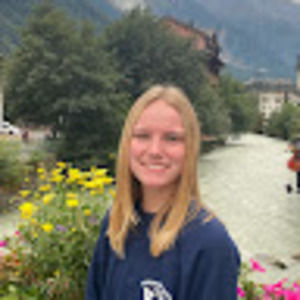 Meet your Posher, Angie